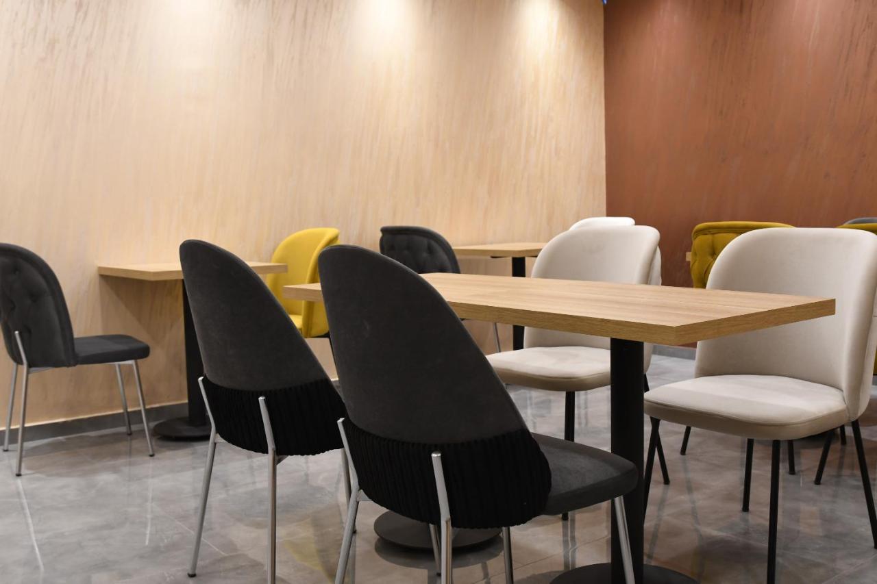 Kame Hotel Belgrade,贝尔格莱德凯美酒店 Ledine Екстериор снимка