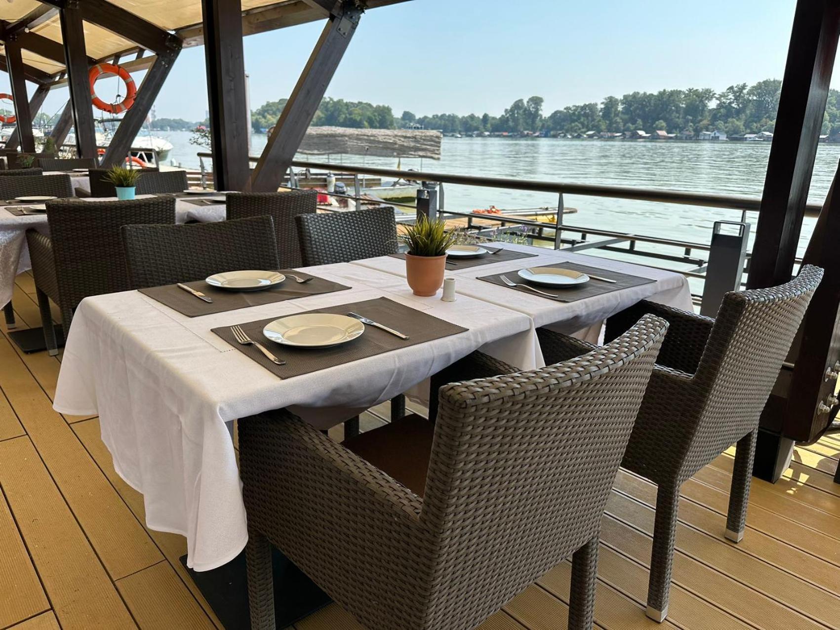Kame Hotel Belgrade,贝尔格莱德凯美酒店 Ledine Екстериор снимка